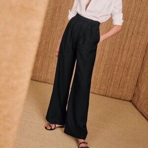 Black pants Loulou by Sézane.